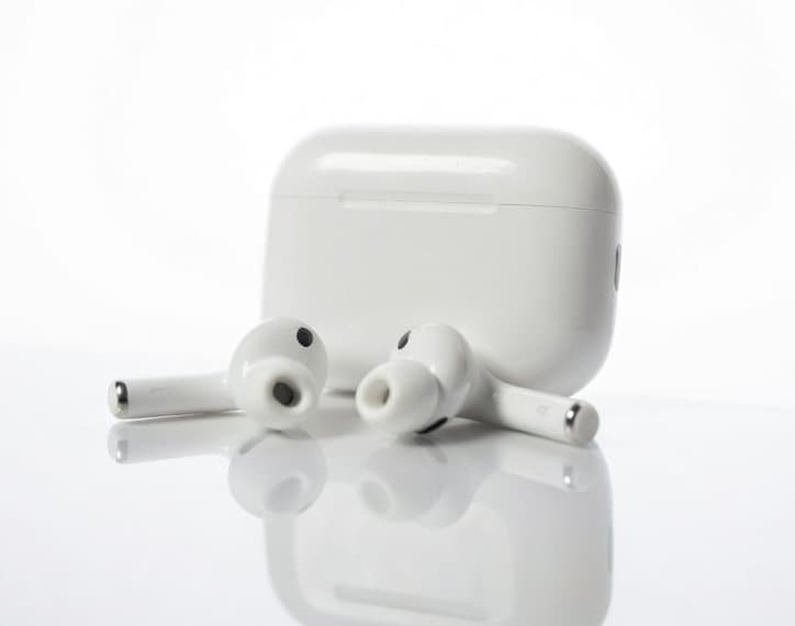 AirPods Pro (1st gen) — reference photo