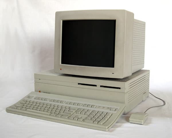 Macintosh II — reference photo