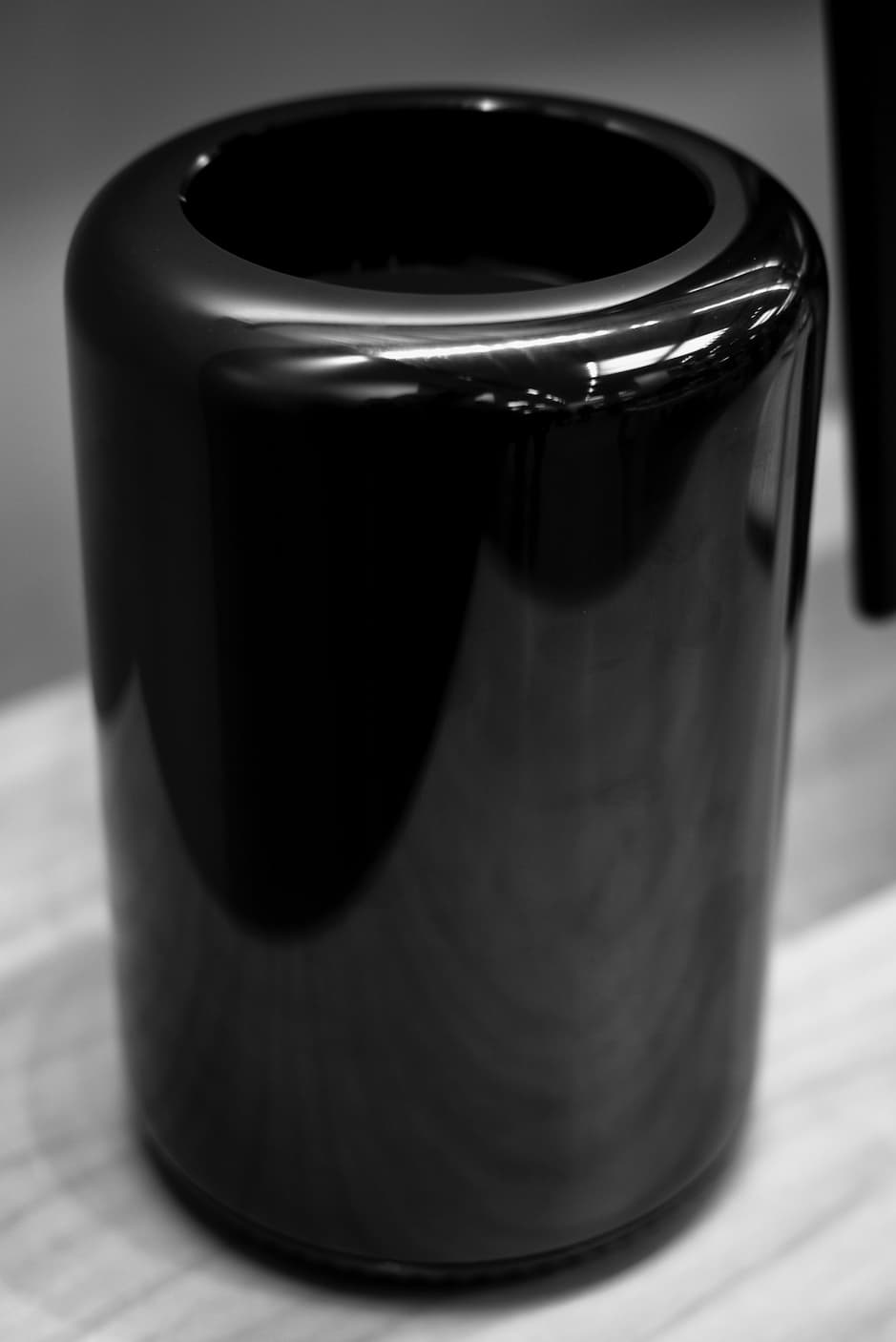 Mac Pro (Late 2013) — reference photo