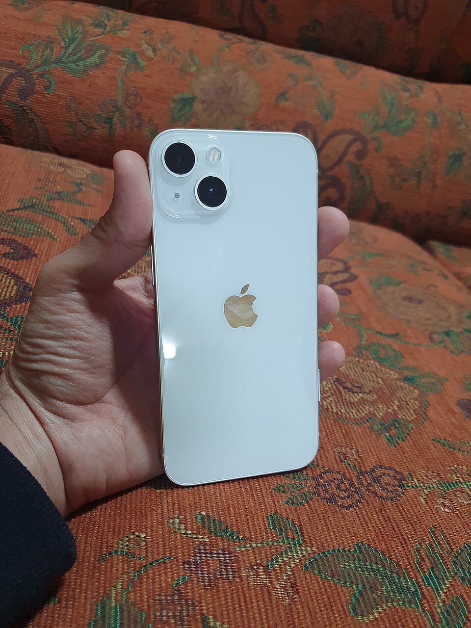 iPhone 13 — reference photo