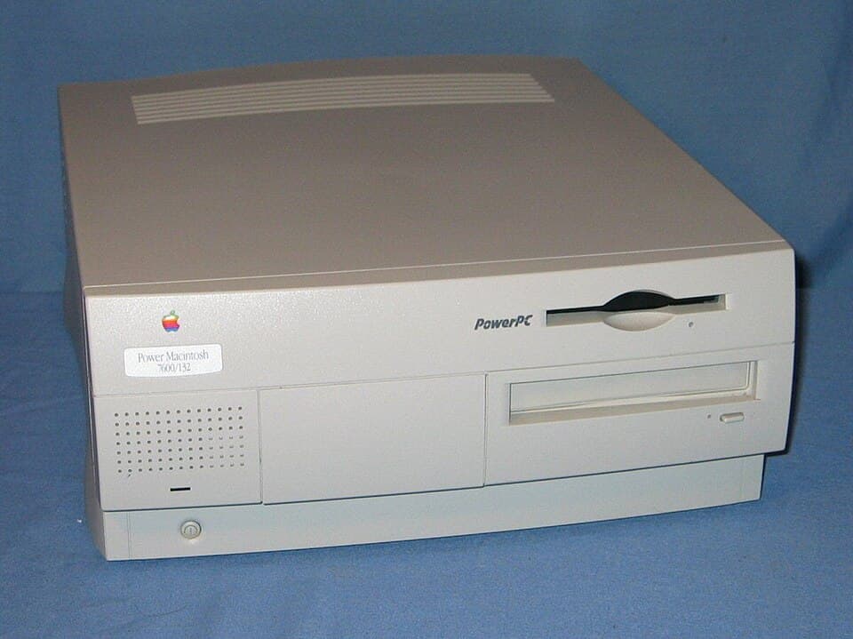 Power Macintosh 7600 — reference photo