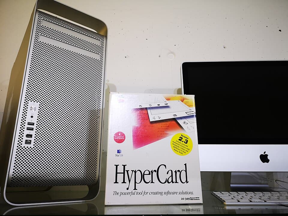 HyperCard 1.0 — reference photo