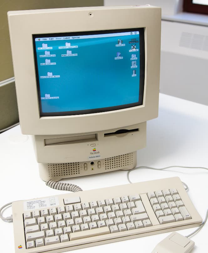 Macintosh LC 580 — reference photo