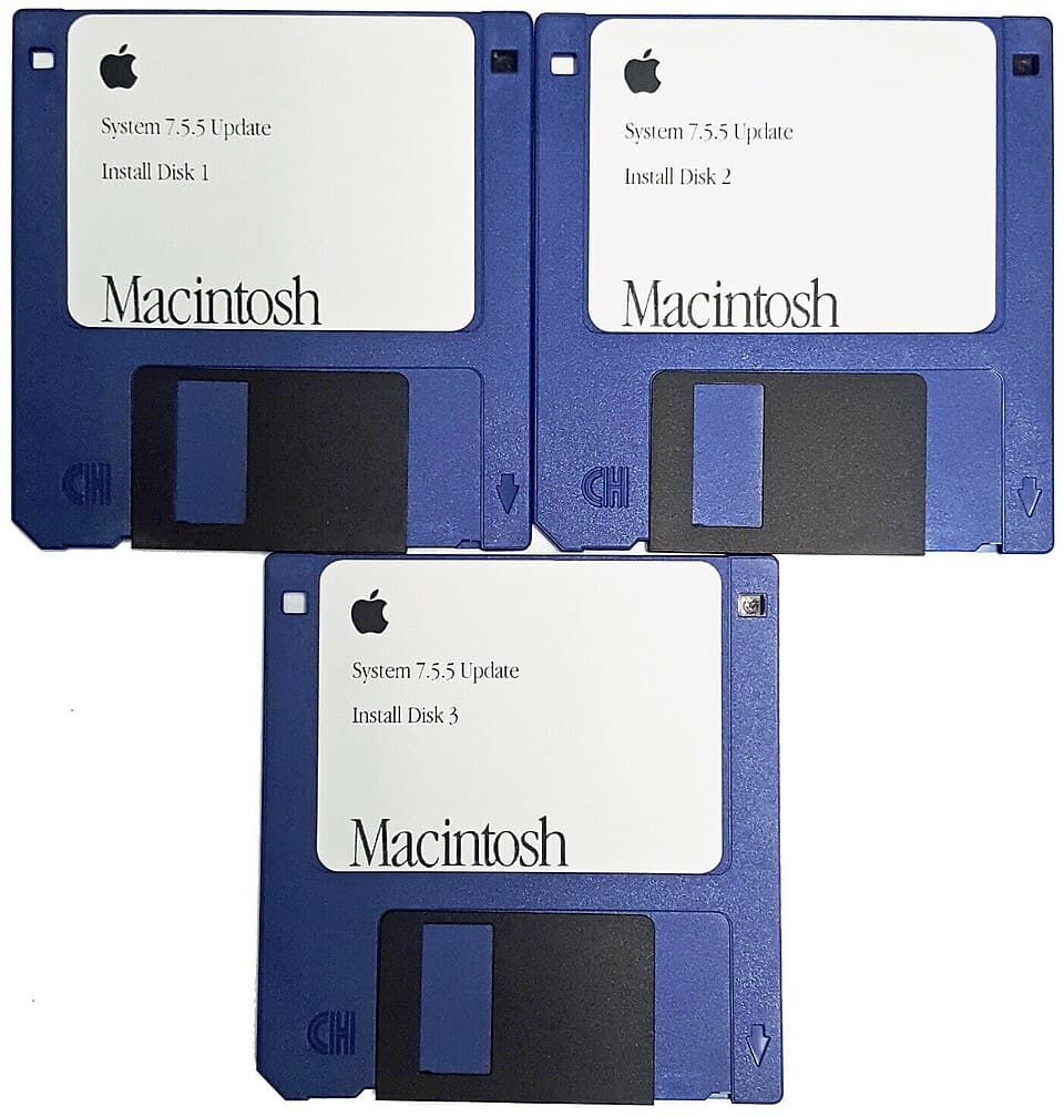 Macintosh System 7 — reference photo