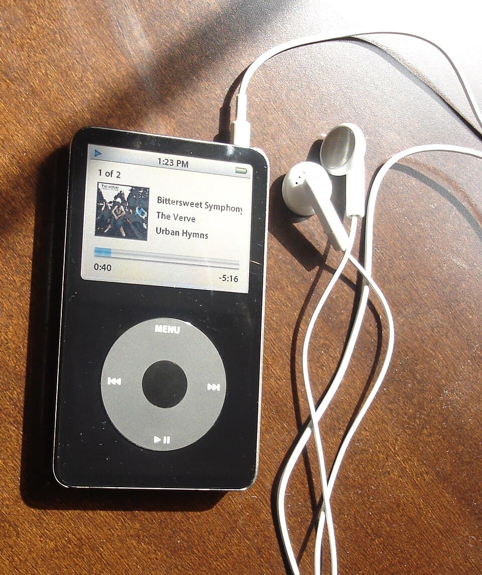 iPod (5th gen, Video) — reference photo