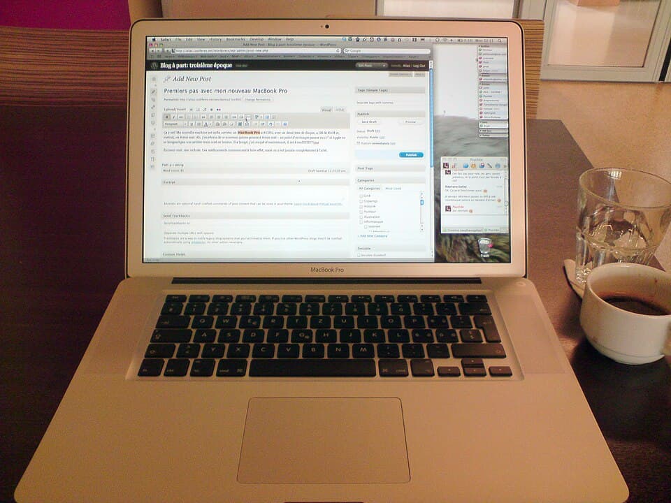 MacBook Pro 15″ (Mid 2009) — reference photo