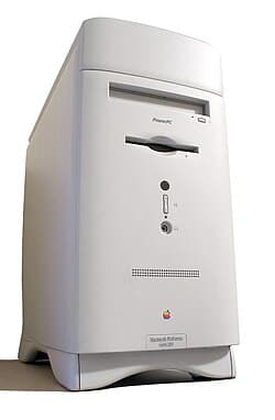 Macintosh Performa 6400 — reference photo
