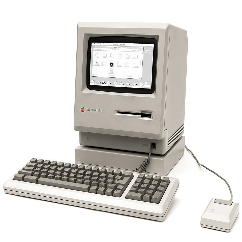 Macintosh Plus — reference photo
