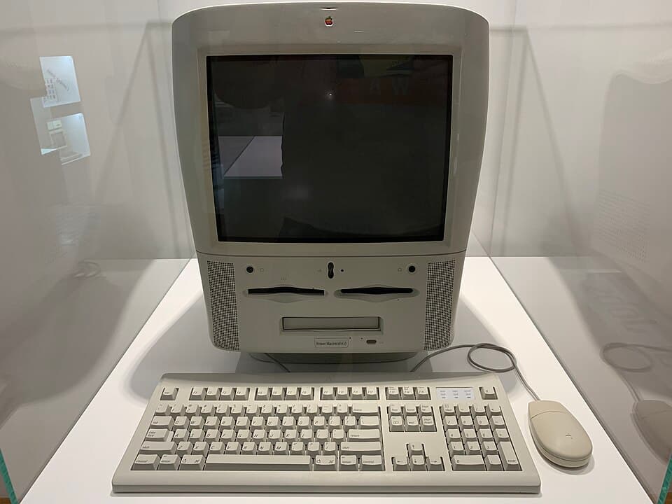 Power Macintosh G3 All-in-One — reference photo