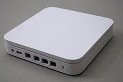 AirPort Extreme (802.11n, 5th gen, 2011) — reference photo