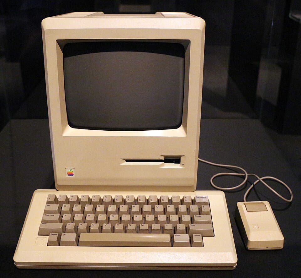 Macintosh 128K — reference photo