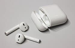 AirPods (1st gen) — reference photo