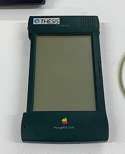 Newton MessagePad 2000 — reference photo