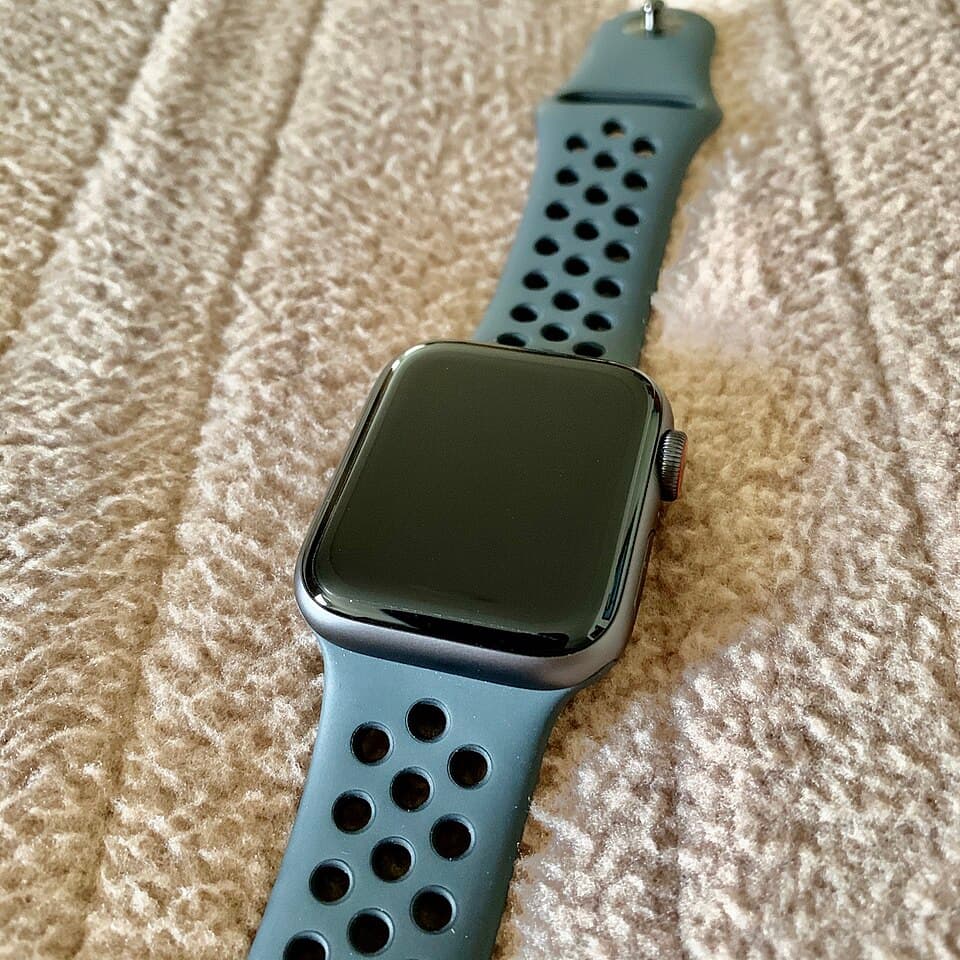Apple Watch Series 4 — reference photo