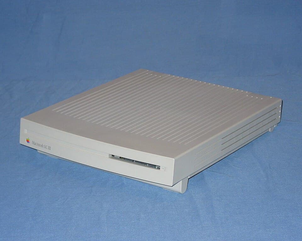 Macintosh LC III — reference photo