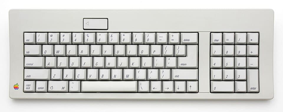 Apple Keyboard (M0116) — reference photo