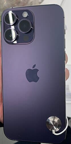 iPhone 14 Pro Max — reference photo