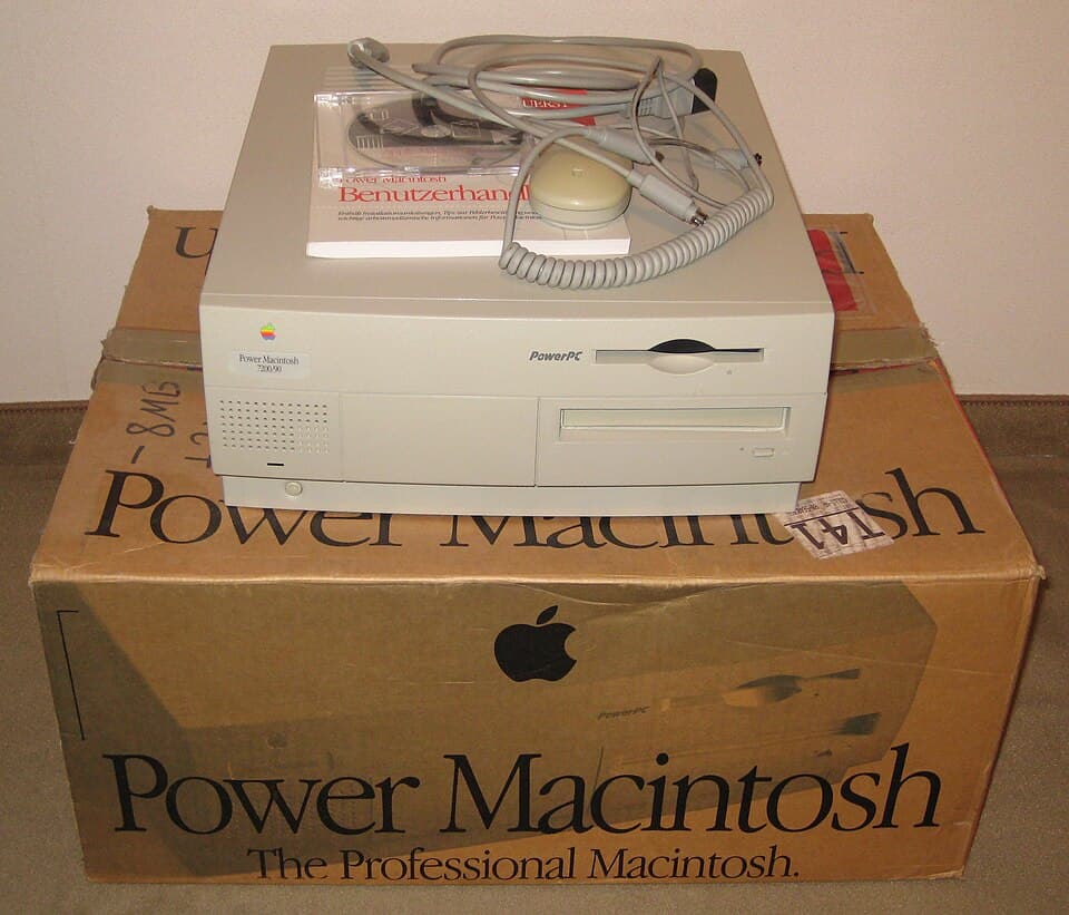 Power Macintosh 7200 — reference photo