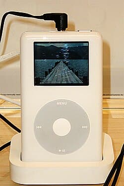 iPod Photo (4th gen, color) — reference photo