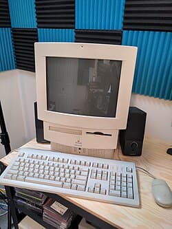 Macintosh LC 550 — reference photo
