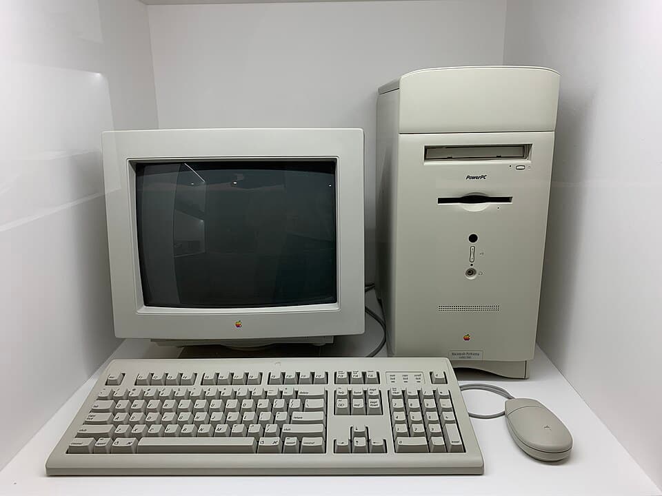 Macintosh Performa 6500 — reference photo